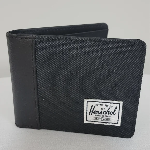 🎉HOST PICK🎉 Herschel Johnny Black Wallet - Picture 3 of 6